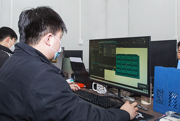 Thermoformming stroj/plastový pohár stroj